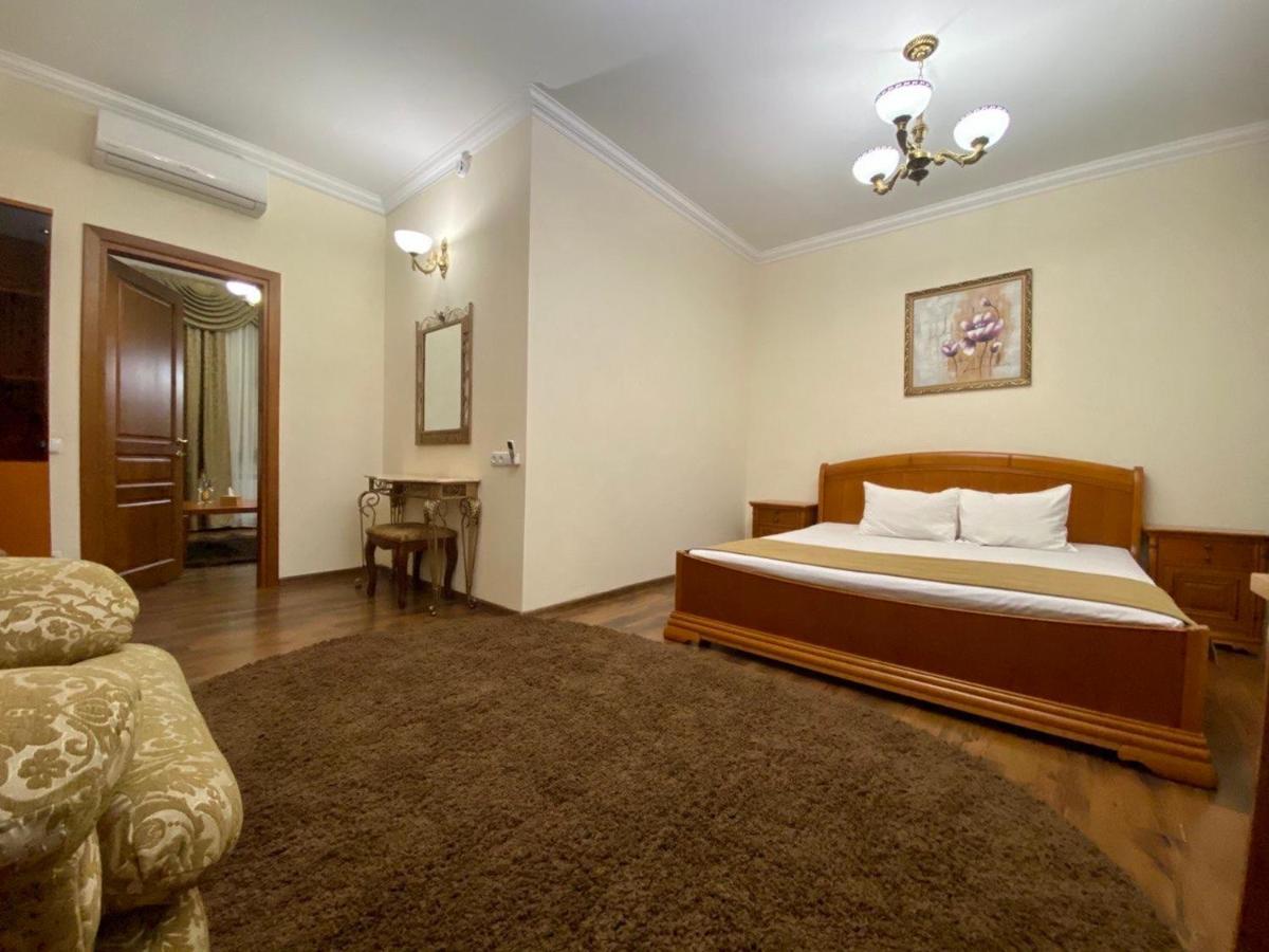 Boomerang Business Hotel Odessa Extérieur photo