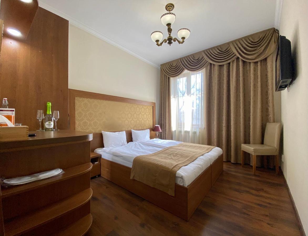 Boomerang Business Hotel Odessa Extérieur photo