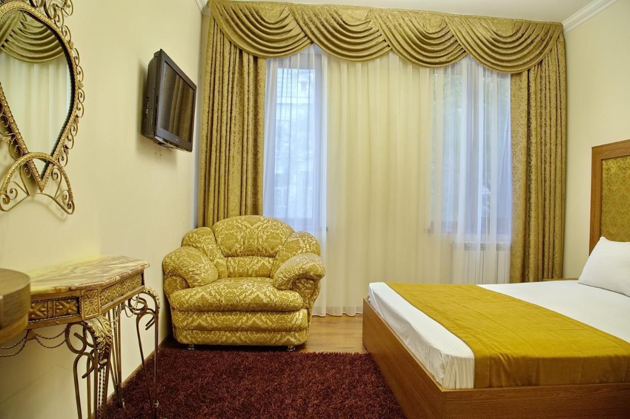 Boomerang Business Hotel Odessa Extérieur photo